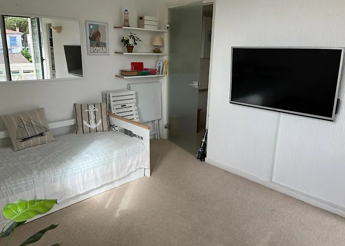 Joli - 1ere Ligne- Front De * Royan